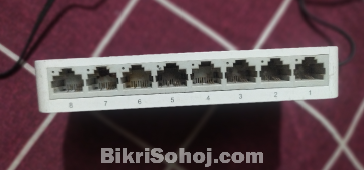 8 Port Network Switch (tp-link TL-SF1008D)